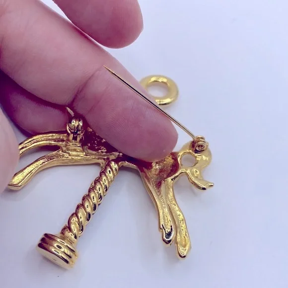 Whimsical Merry-Go-Round Horse Pin - Gold Tone & Enamel - Picture 4 of 5